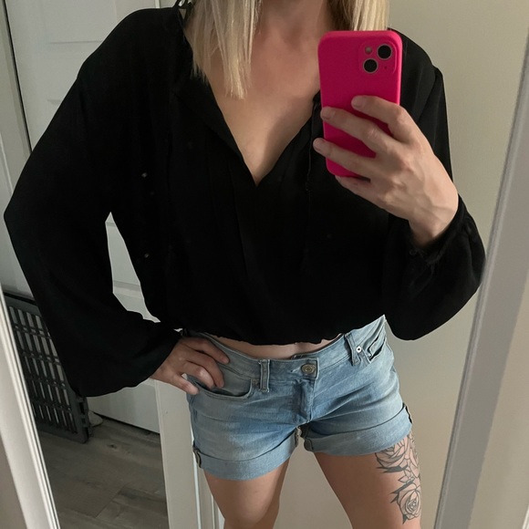 Aritzia blouse - Picture 2 of 6